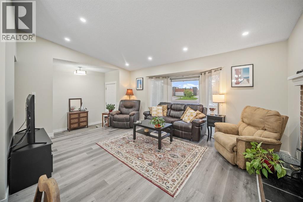 Single Family House Bungalow for Sale in  Rivervalley Drive SE Riverbend Calgary 