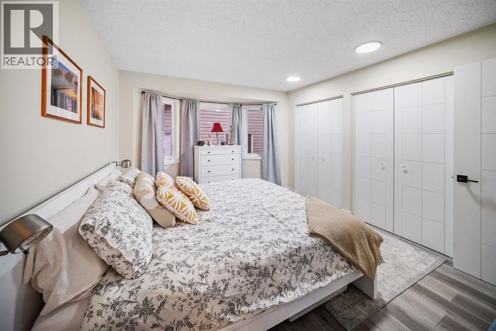 Single Family House Bungalow for Sale in  Rivervalley Drive SE Riverbend Calgary 