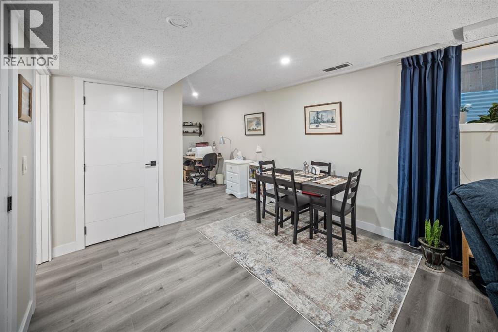 Single Family House Bungalow for Sale in  Rivervalley Drive SE Riverbend Calgary 