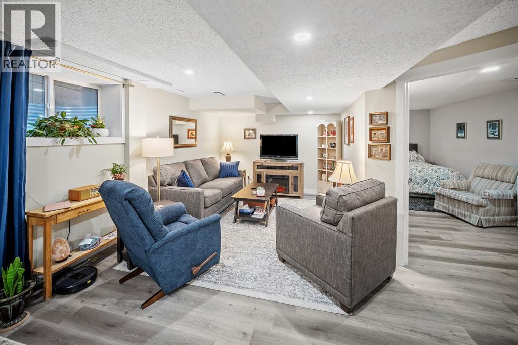 Single Family House Bungalow for Sale in  Rivervalley Drive SE Riverbend Calgary 