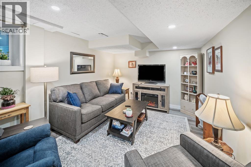 Single Family House Bungalow for Sale in  Rivervalley Drive SE Riverbend Calgary 