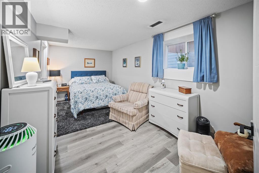 Single Family House Bungalow for Sale in  Rivervalley Drive SE Riverbend Calgary 