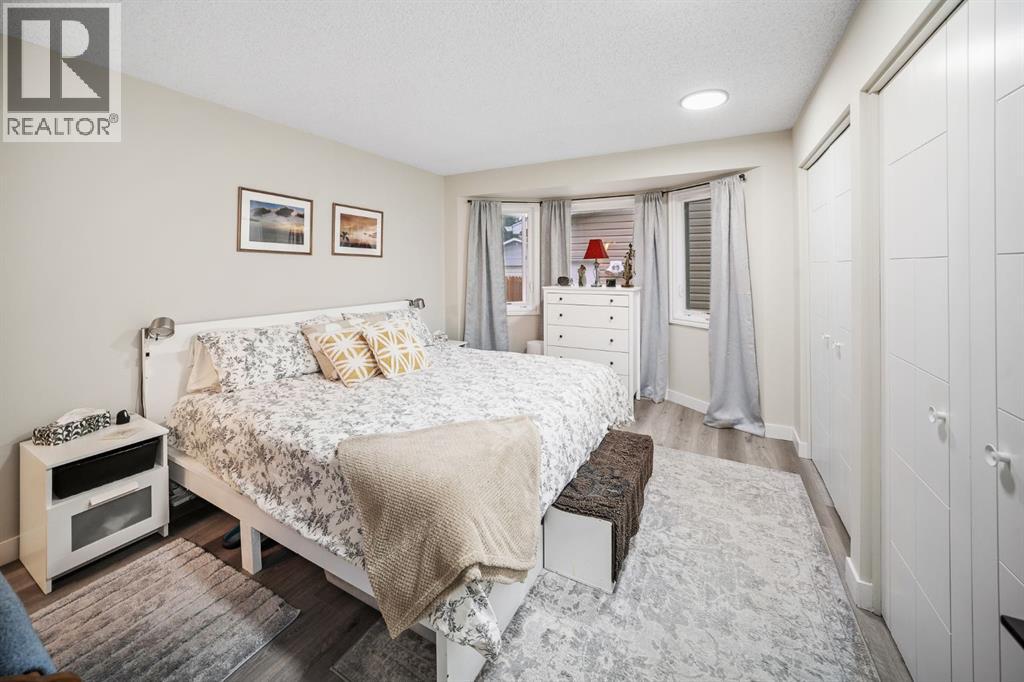 Single Family House Bungalow for Sale in  Rivervalley Drive SE Riverbend Calgary 