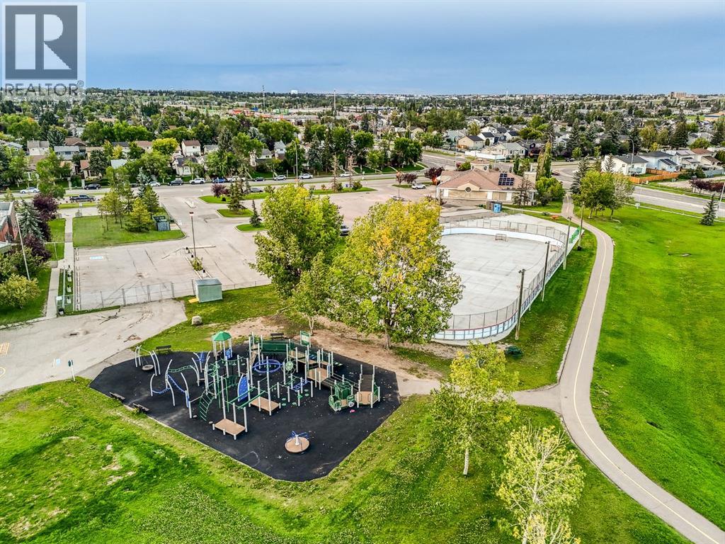 Single Family House Bungalow for Sale in  Rivervalley Drive SE Riverbend Calgary 