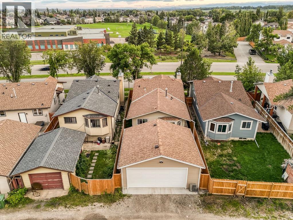 Single Family House Bungalow for Sale in  Rivervalley Drive SE Riverbend Calgary 