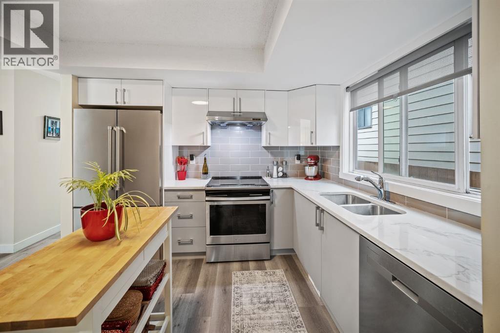 Single Family House Bungalow for Sale in  Rivervalley Drive SE Riverbend Calgary 