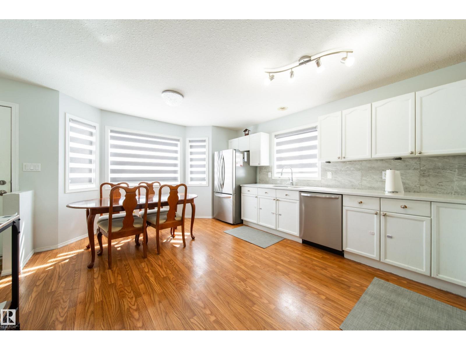 Photo 32 of 1905 36 Av Nw, Edmonton AB