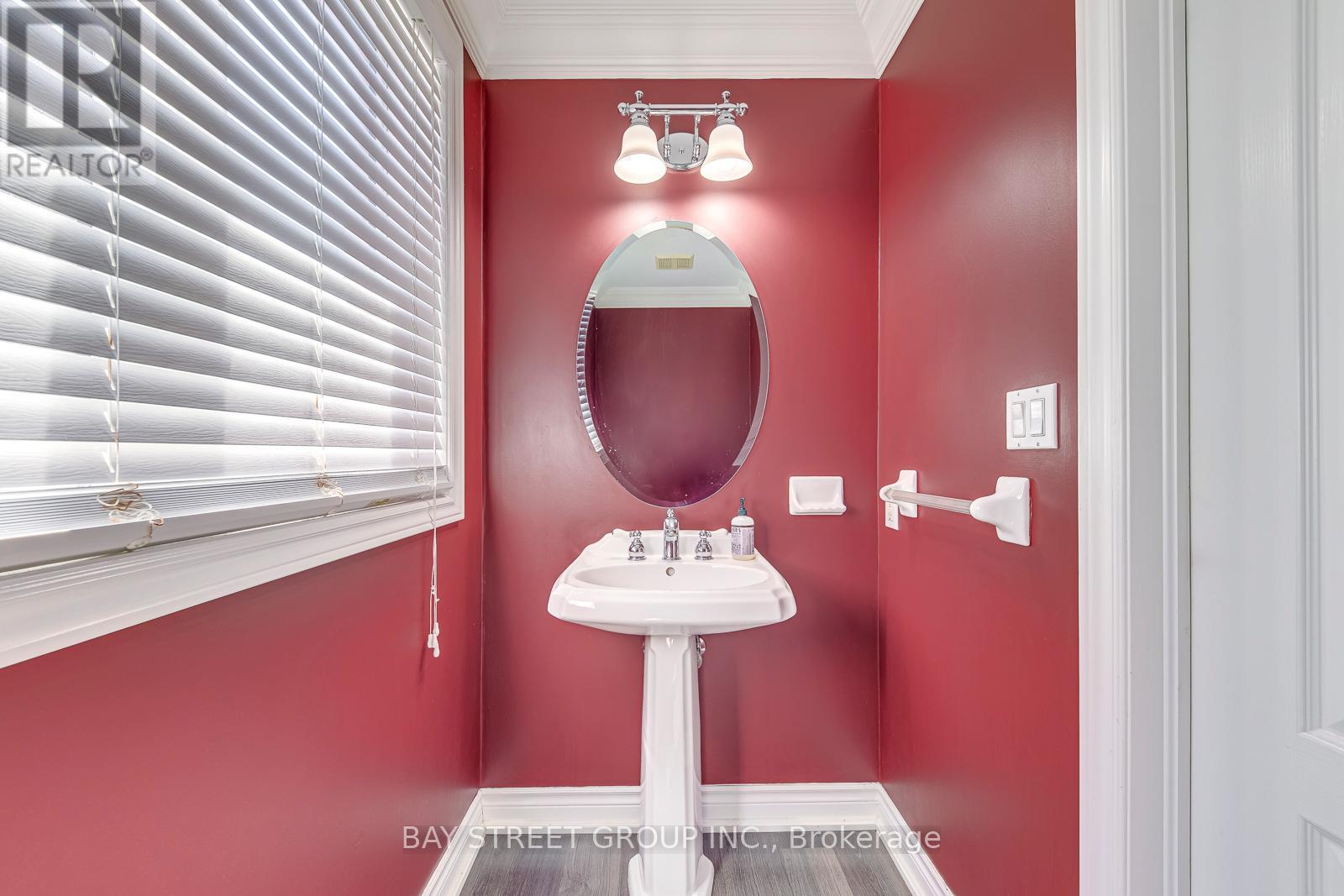 Photo 8 of 2273 Woodfield Road, Oakville ON