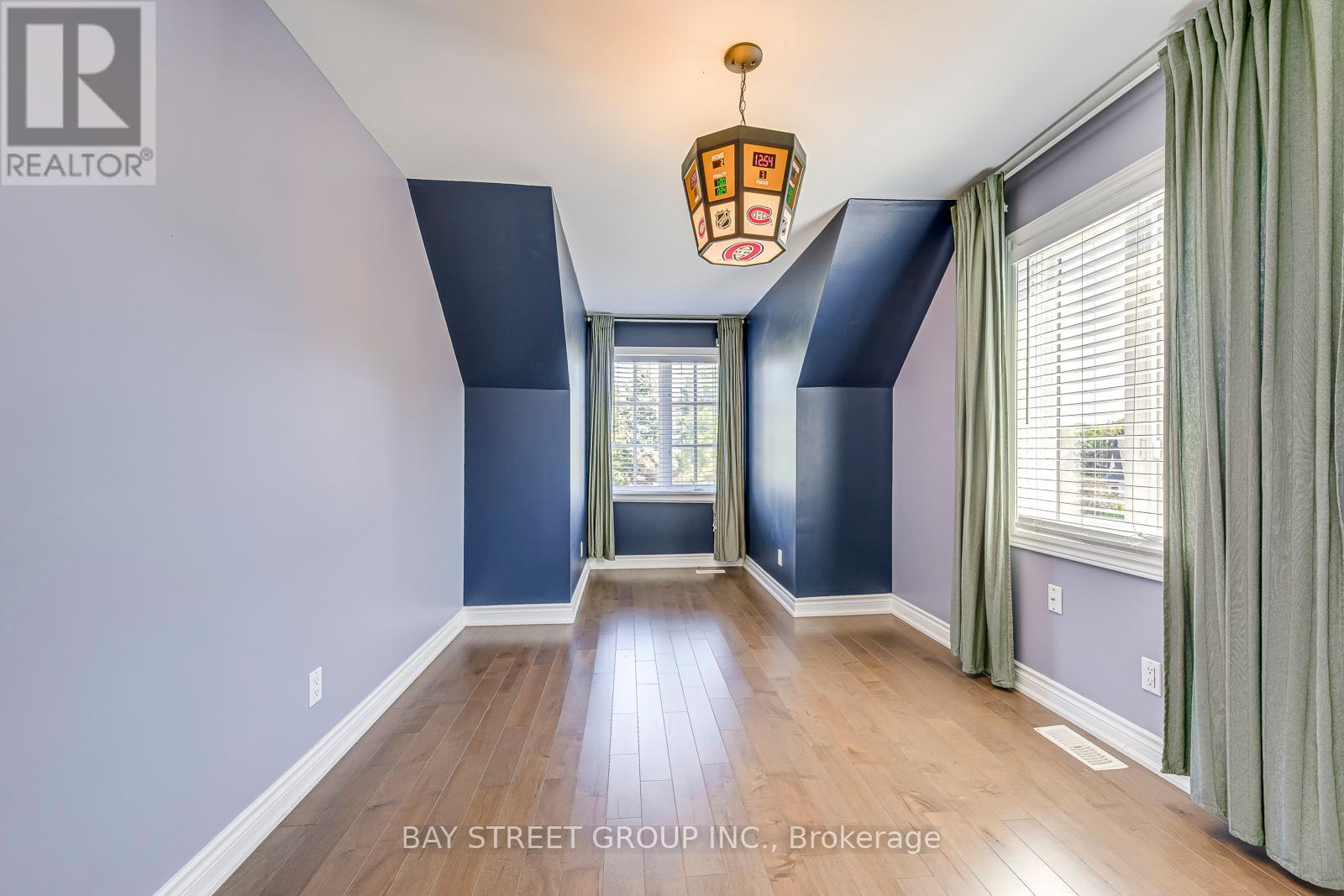 Photo 34 of 2273 Woodfield Road, Oakville ON
