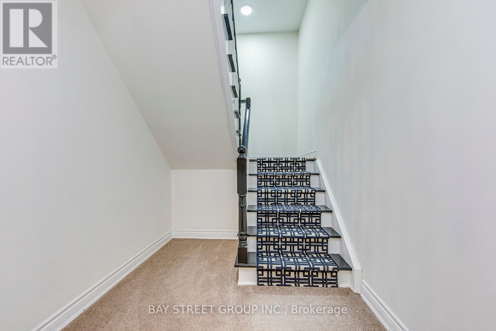 Photo 23 of 2273 Woodfield Road, Oakville ON