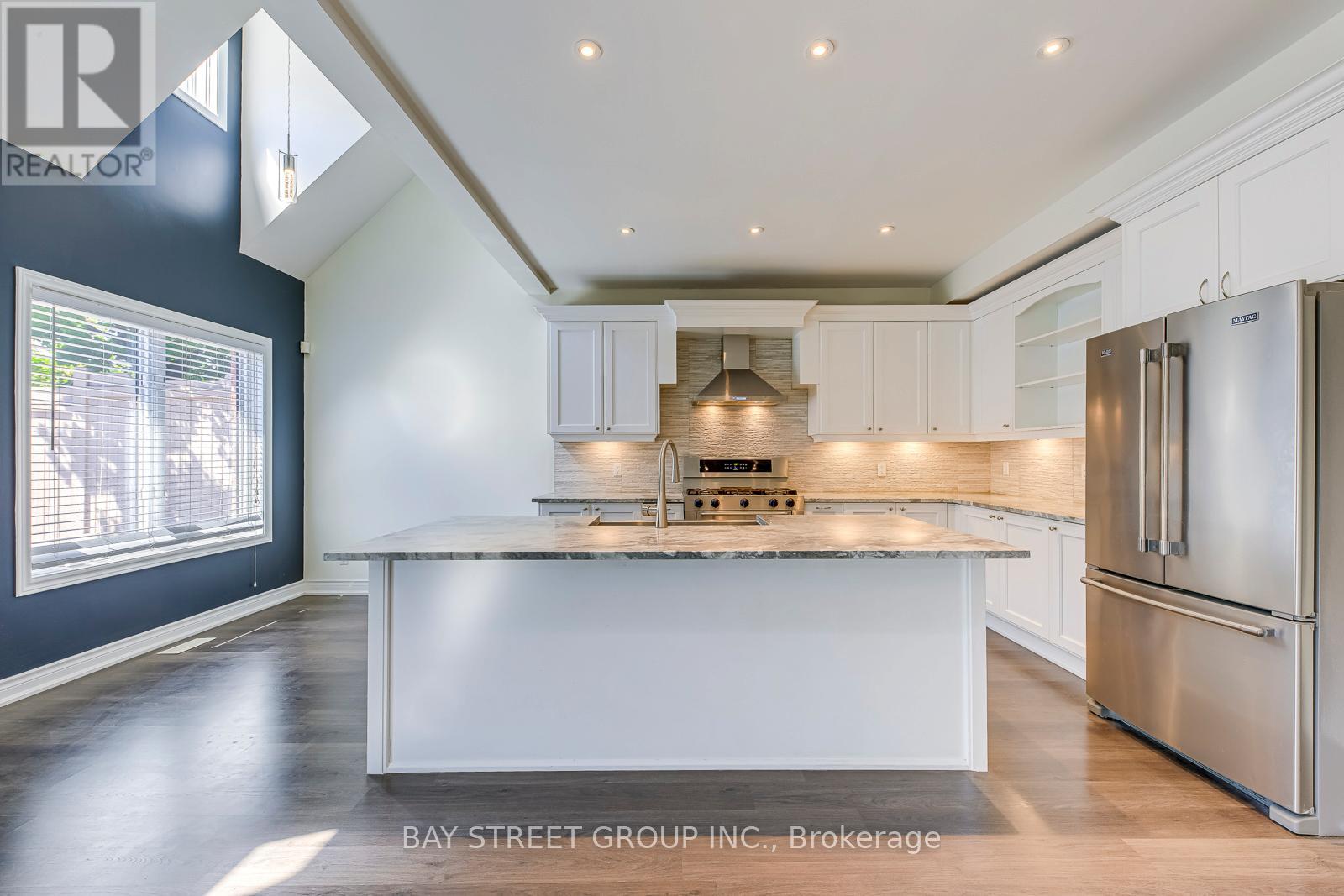 Photo 6 of 2273 Woodfield Road, Oakville ON