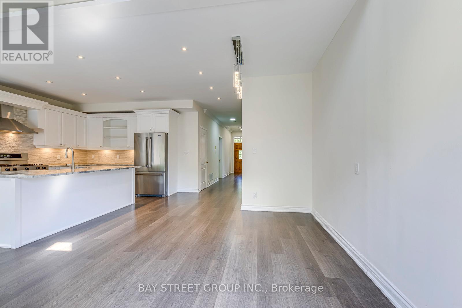 Photo 16 of 2273 Woodfield Road, Oakville ON