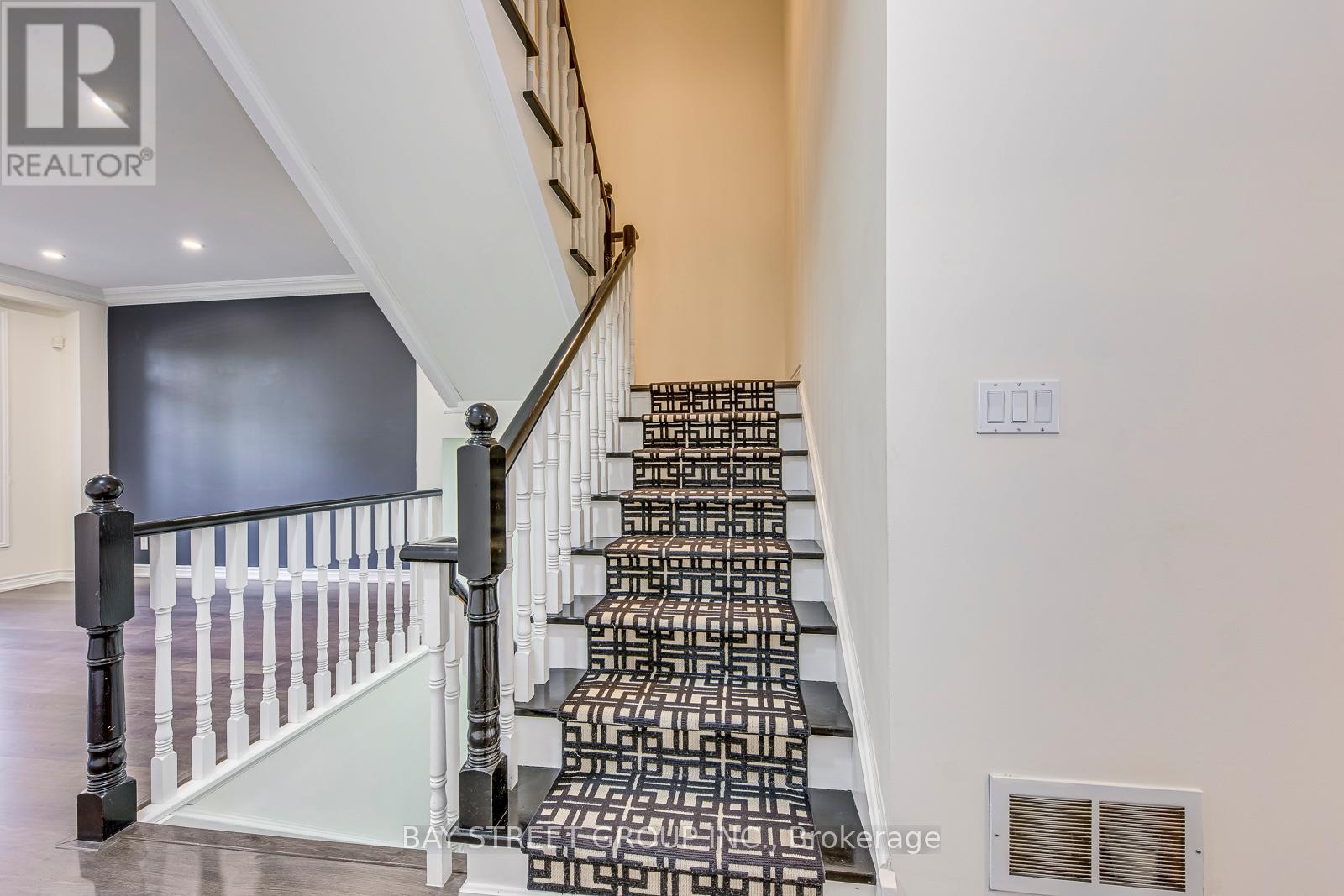 Photo 21 of 2273 Woodfield Road, Oakville ON