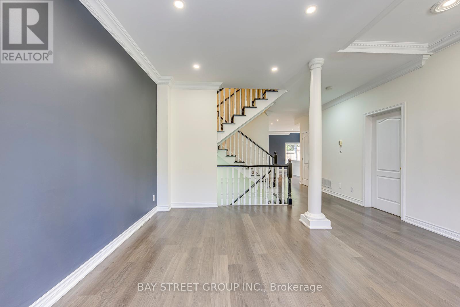 Photo 7 of 2273 Woodfield Road, Oakville ON
