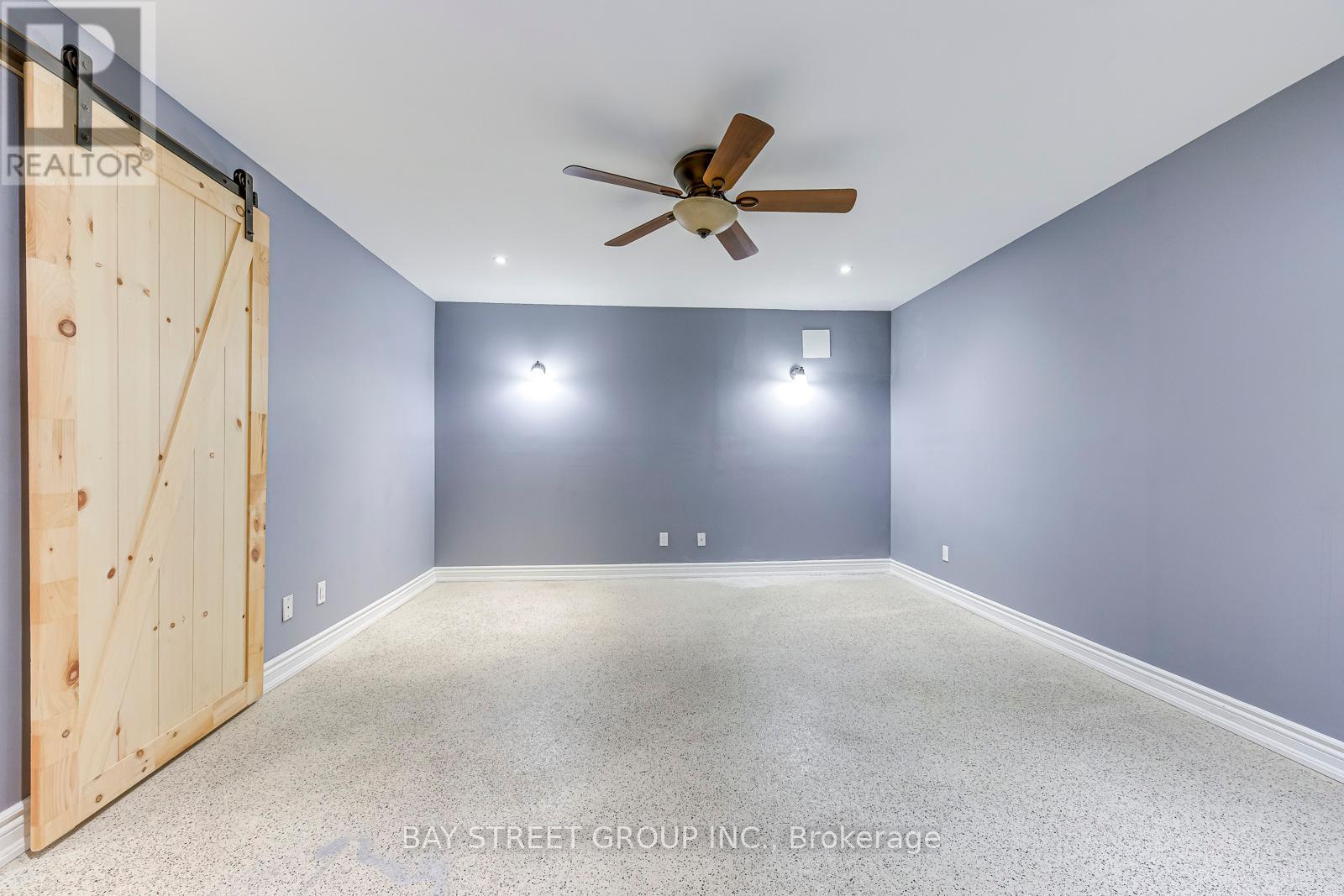 Photo 13 of 2273 Woodfield Road, Oakville ON