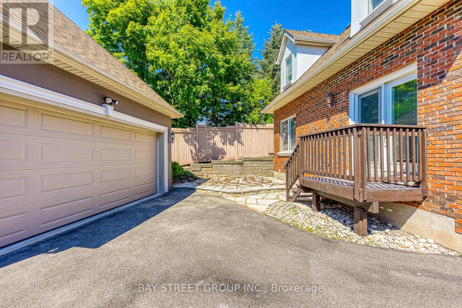 Photo 19 of 2273 Woodfield Road, Oakville ON