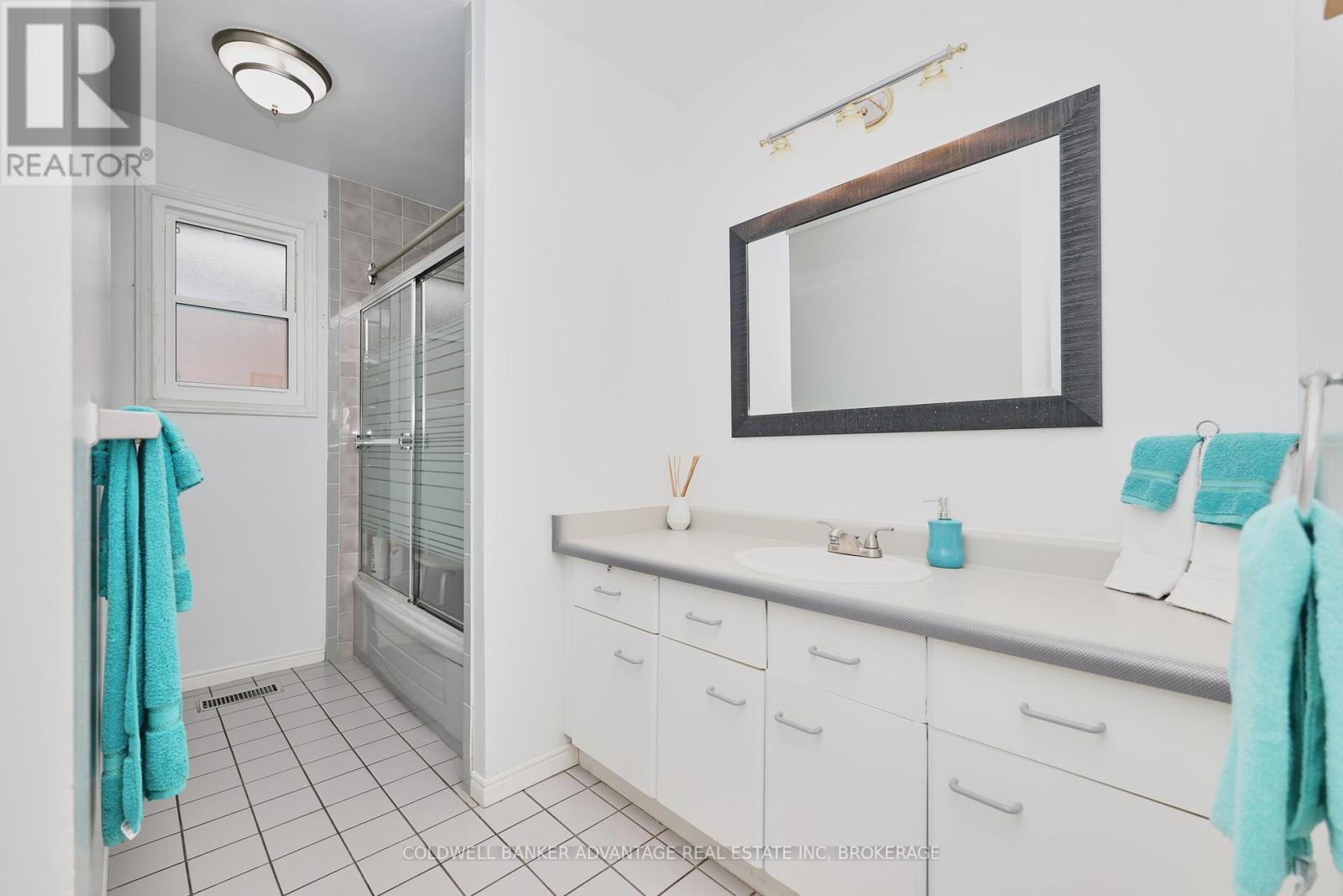 Photo 37 of 147 Briarsdale Crescent, Welland ON