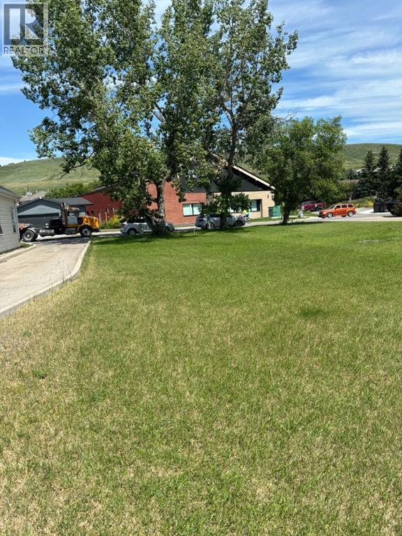 Photo 2 of 313 First Street E, Cochrane AB