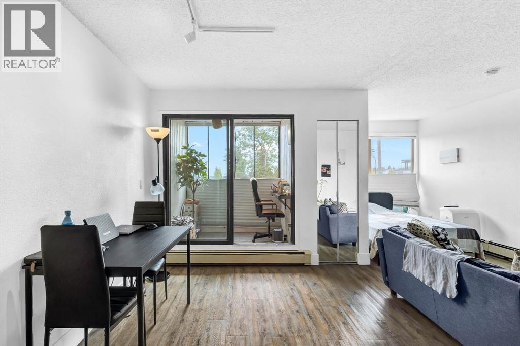Single Family House Loft for Sale in    Street SW Bankview Calgary 