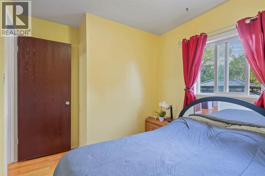 Single Family House Bi-level for Sale in  A Avenue SE Dover Calgary 