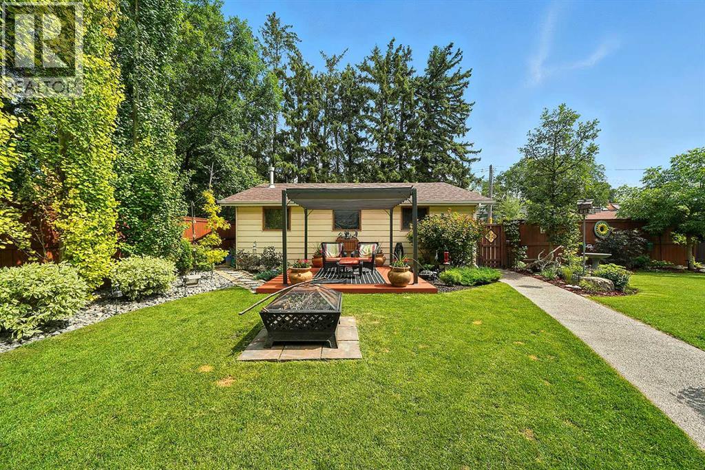 Single Family House for Sale in  A Avenue Mountview Red Deer 