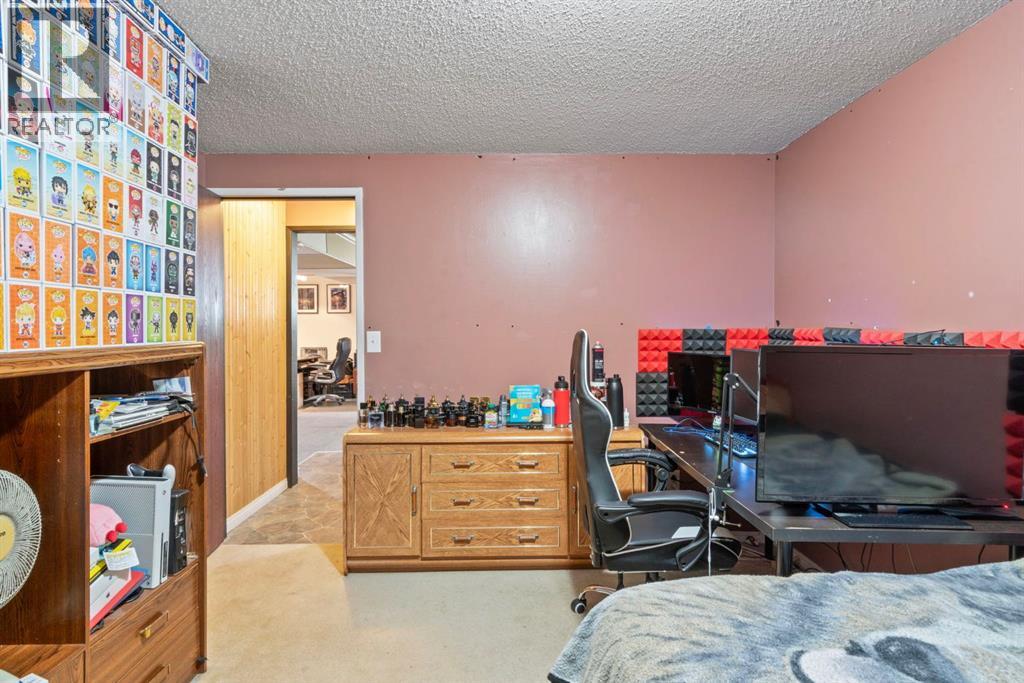Single Family House Bi-level for Sale in  A Avenue SE Dover Calgary 