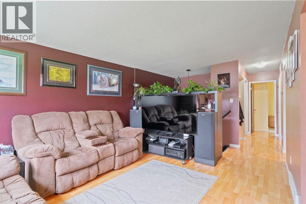 Single Family House Bi-level for Sale in  A Avenue SE Dover Calgary 