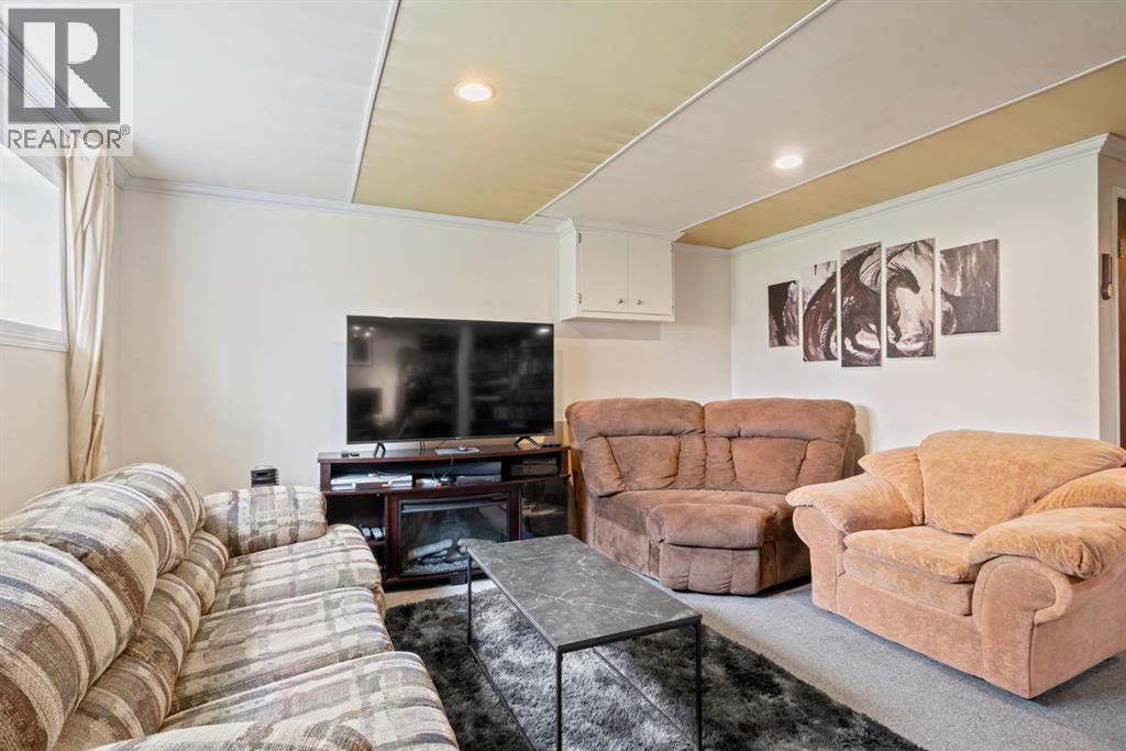 Single Family House Bi-level for Sale in  A Avenue SE Dover Calgary 