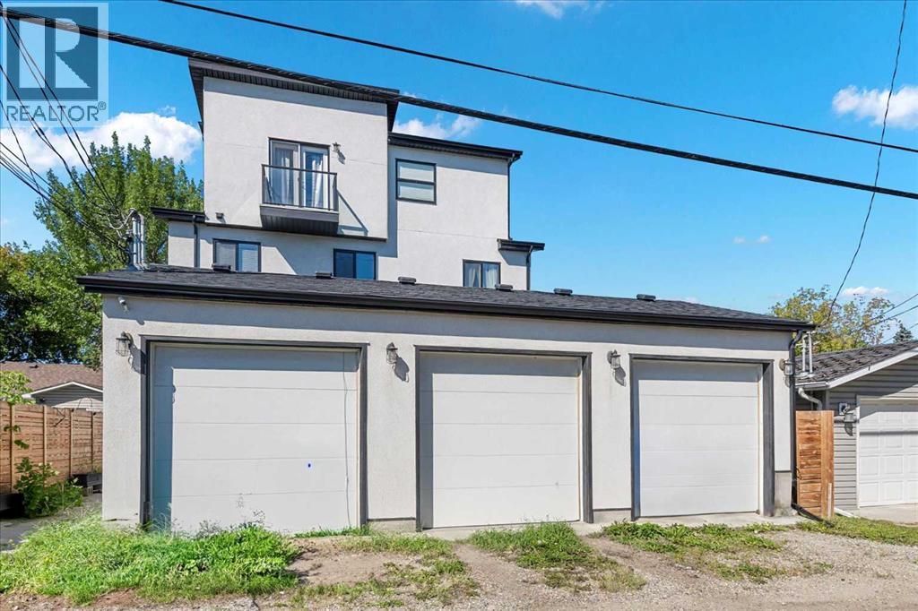 Single Family House for Sale in   A Street SW Richmond Calgary 