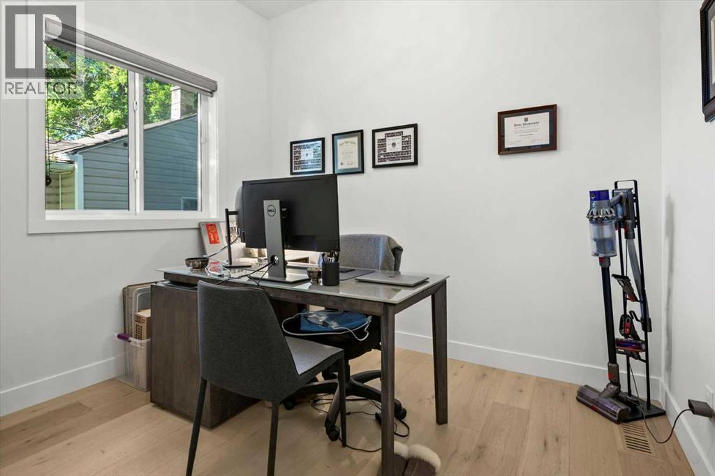 Single Family House for Sale in   A Street SW Richmond Calgary 