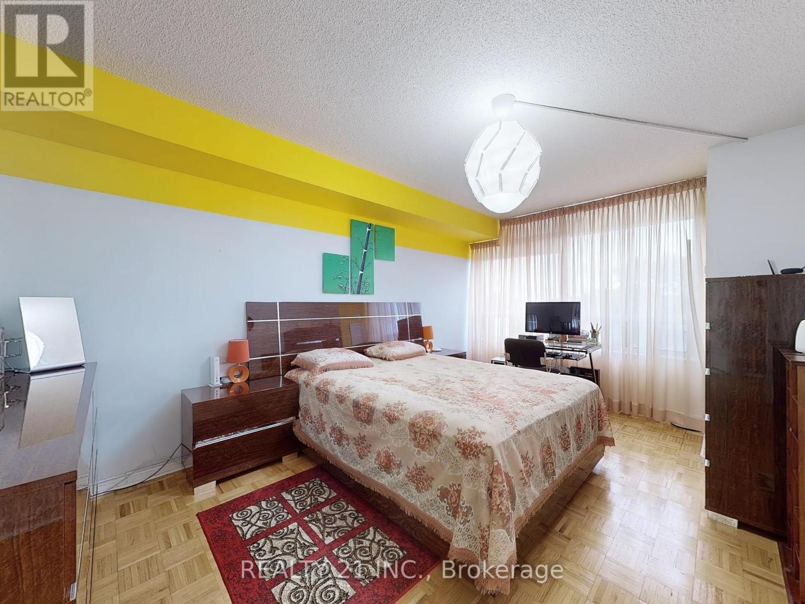 Photo 16 of 488 1 Greystone Walk Drive, Toronto ON