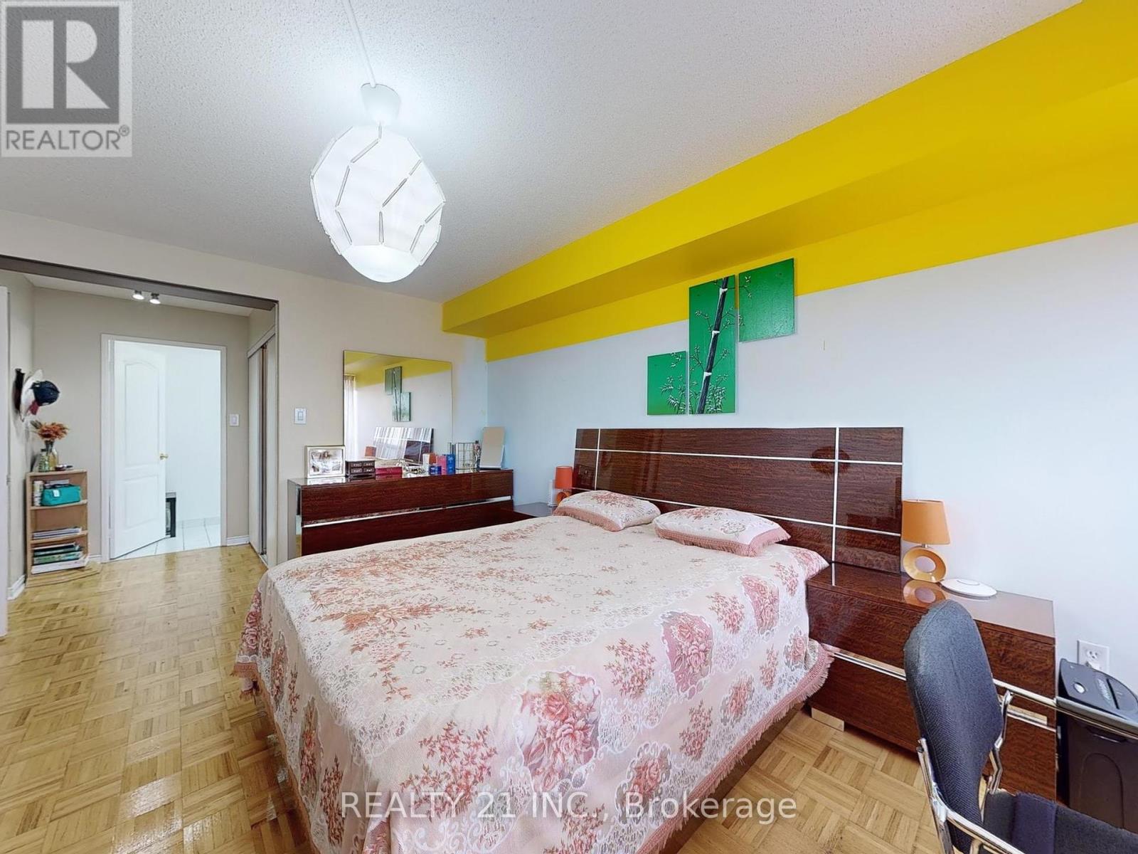 Photo 17 of 488 1 Greystone Walk Drive, Toronto ON