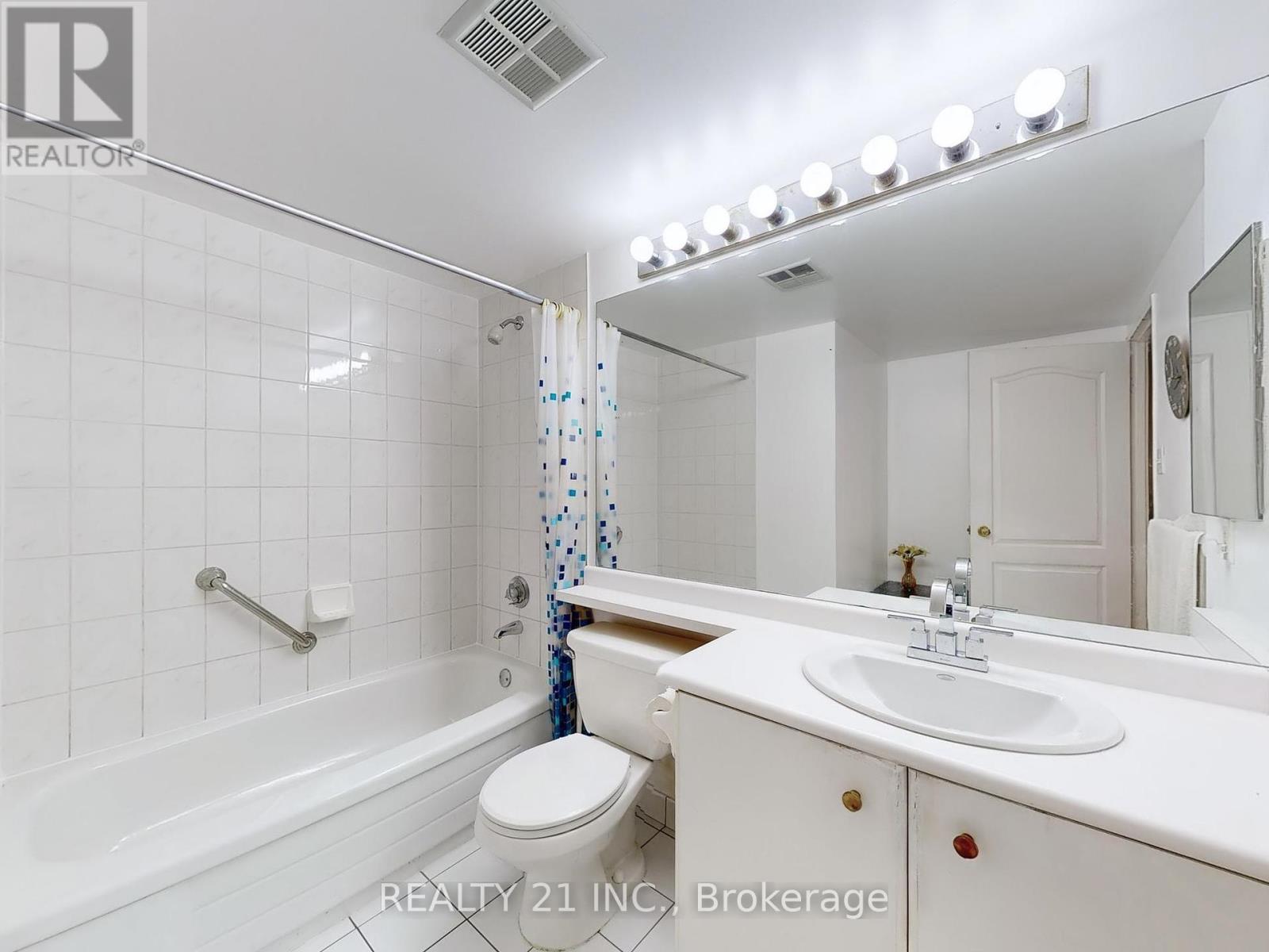 Photo 19 of 488 1 Greystone Walk Drive, Toronto ON