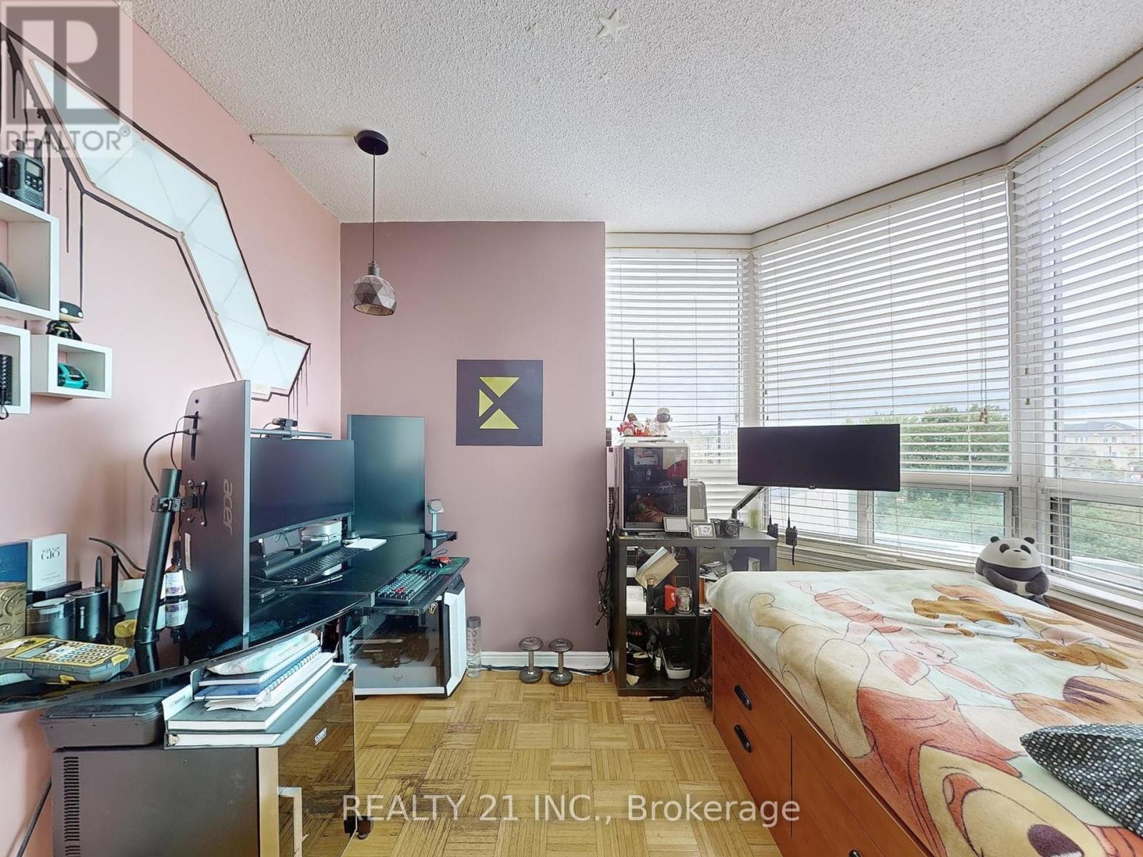 Photo 23 of 488 1 Greystone Walk Drive, Toronto ON