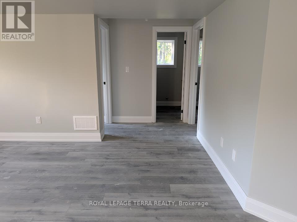 Photo 13 of 6 Joanne Crescent S, Wasaga Beach ON