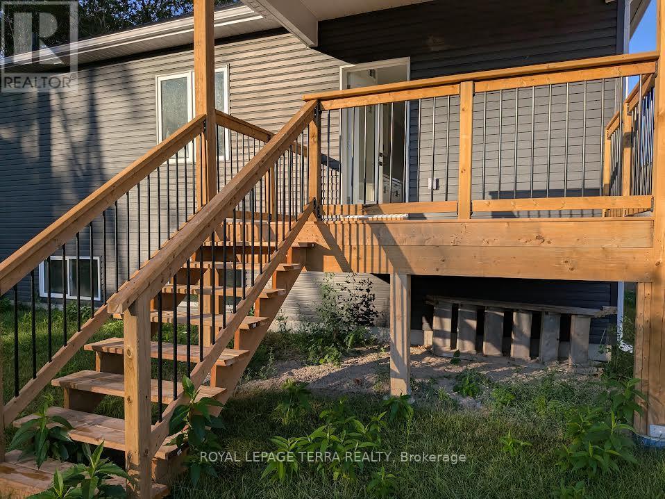 Photo 25 of 6 Joanne Crescent S, Wasaga Beach ON