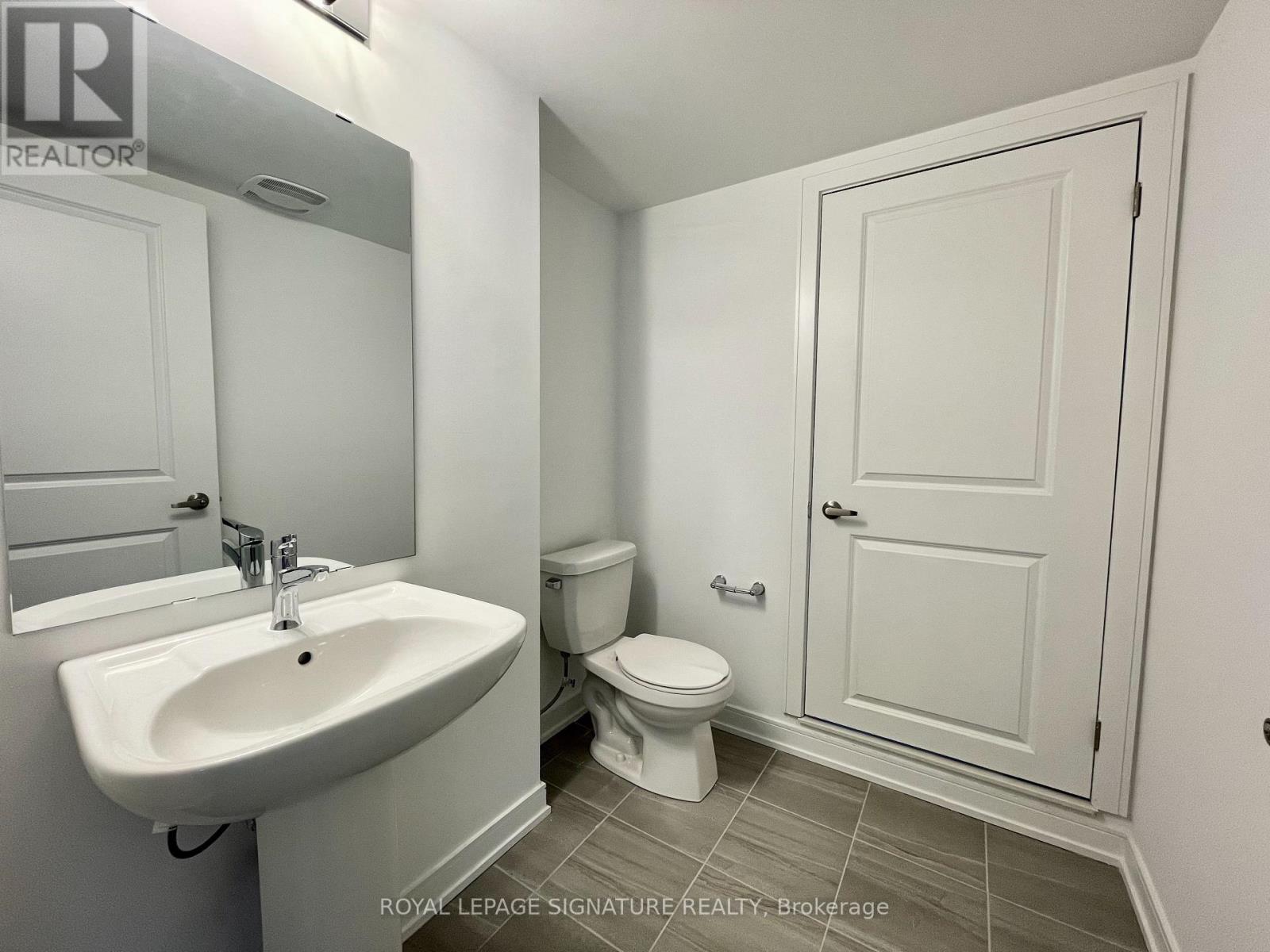 Photo 16 of 3 129 Appletree Lane, Barrie ON