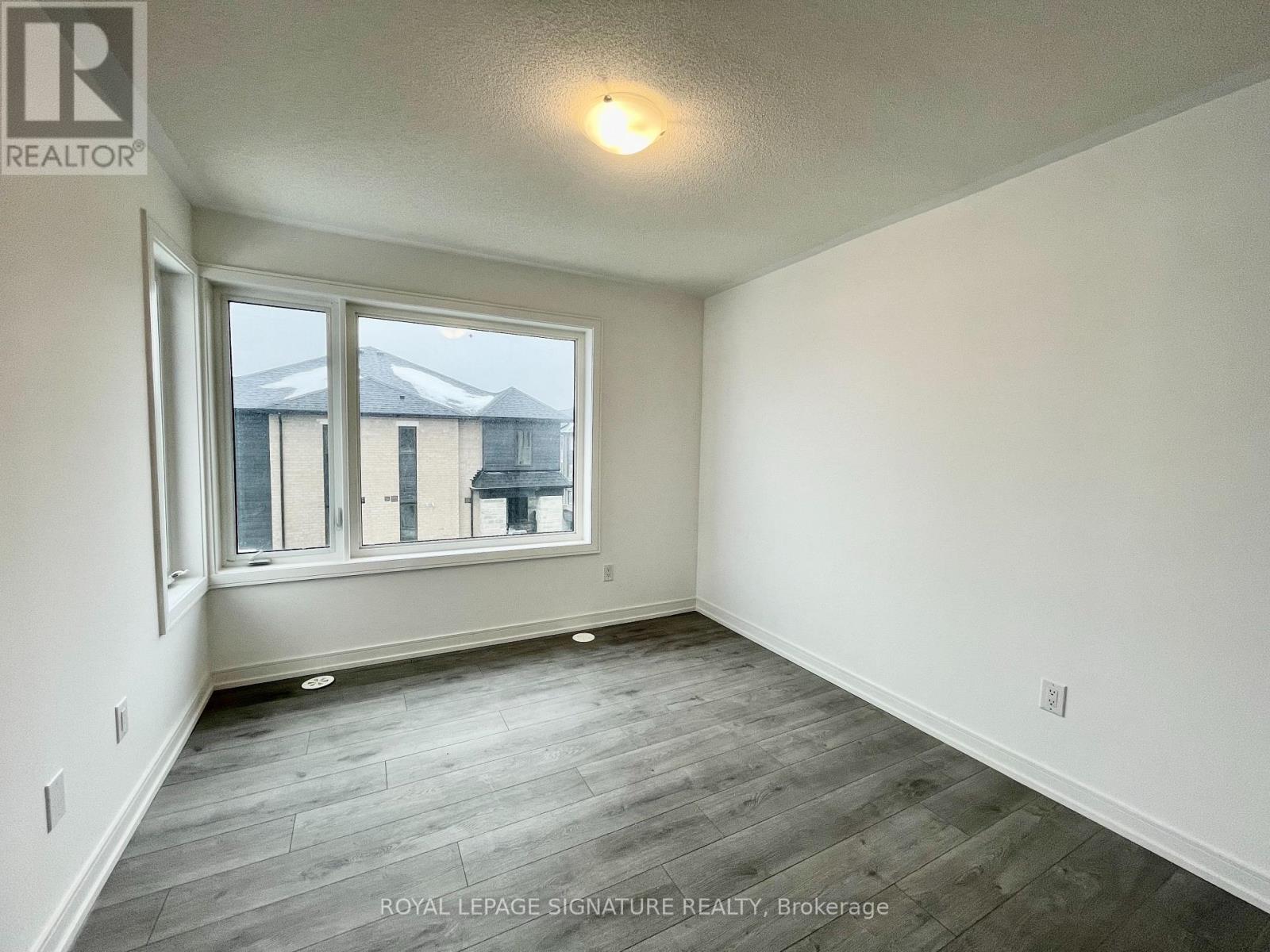 Photo 17 of 3 129 Appletree Lane, Barrie ON