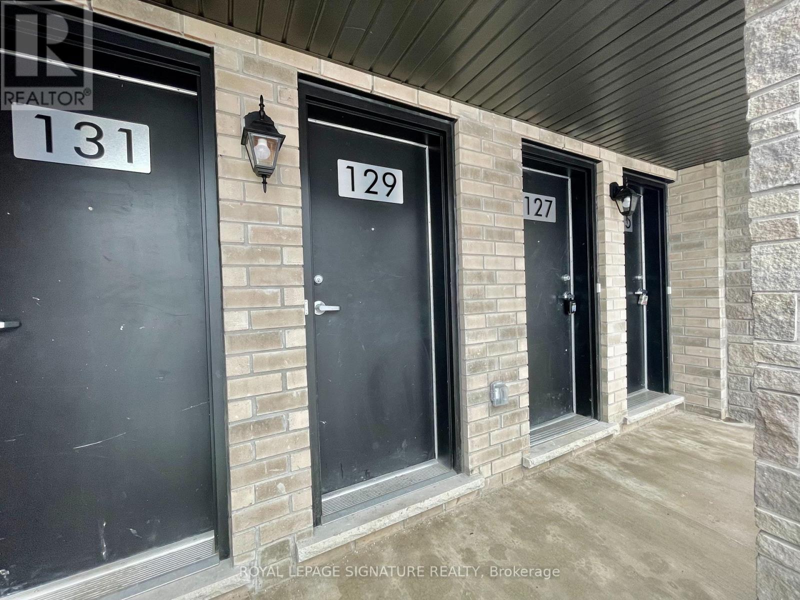 Photo 9 of 3 129 Appletree Lane, Barrie ON