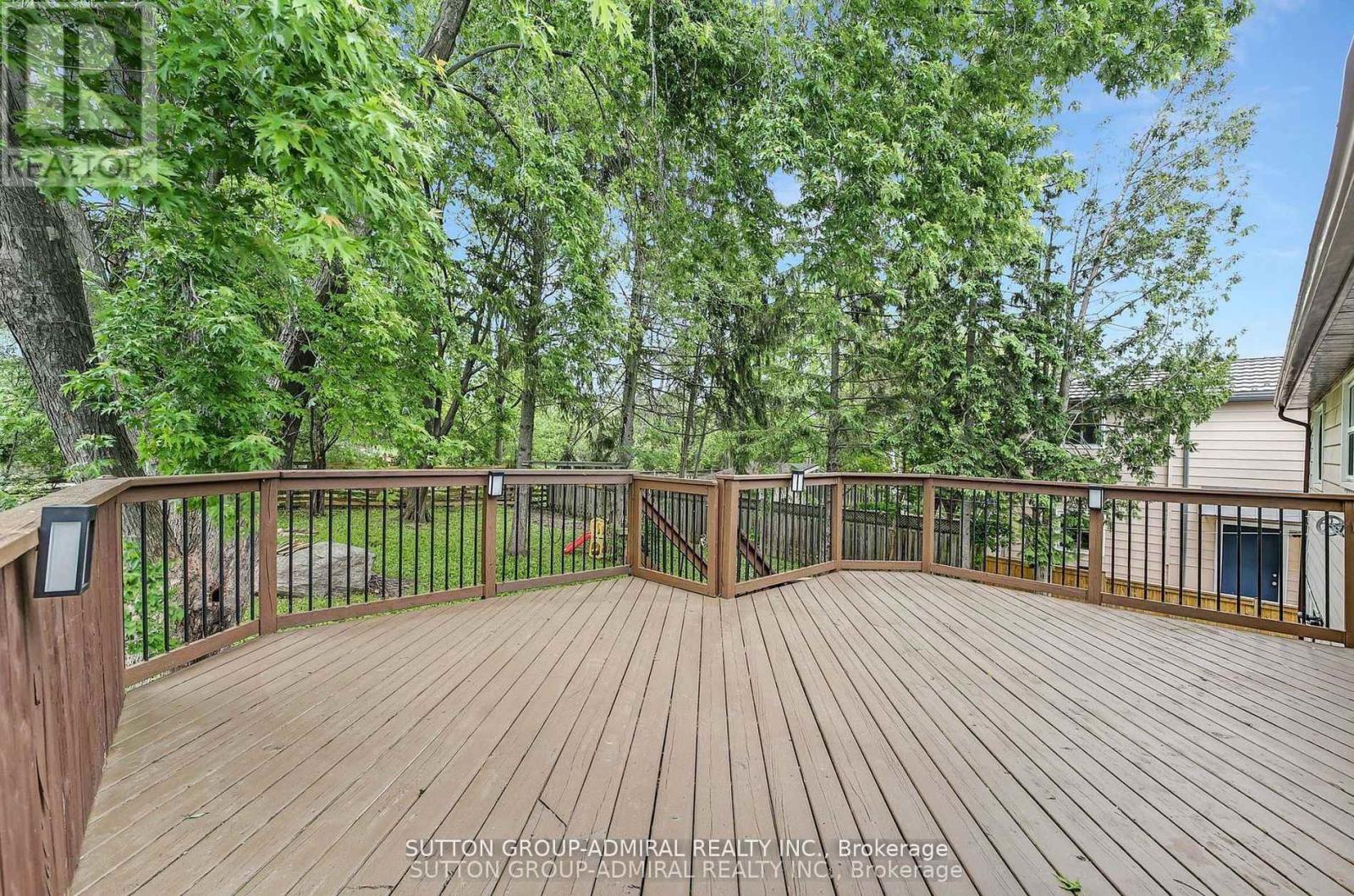 Photo 16 of 14 Chippawa Main Court, Barrie ON
