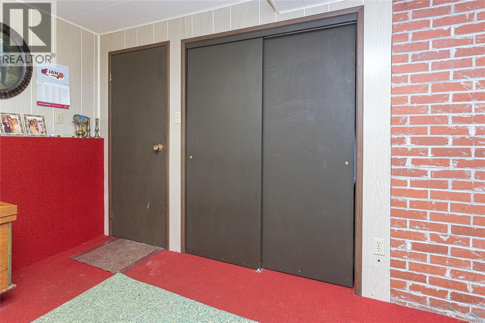 9992 Daniel St, Chemainus