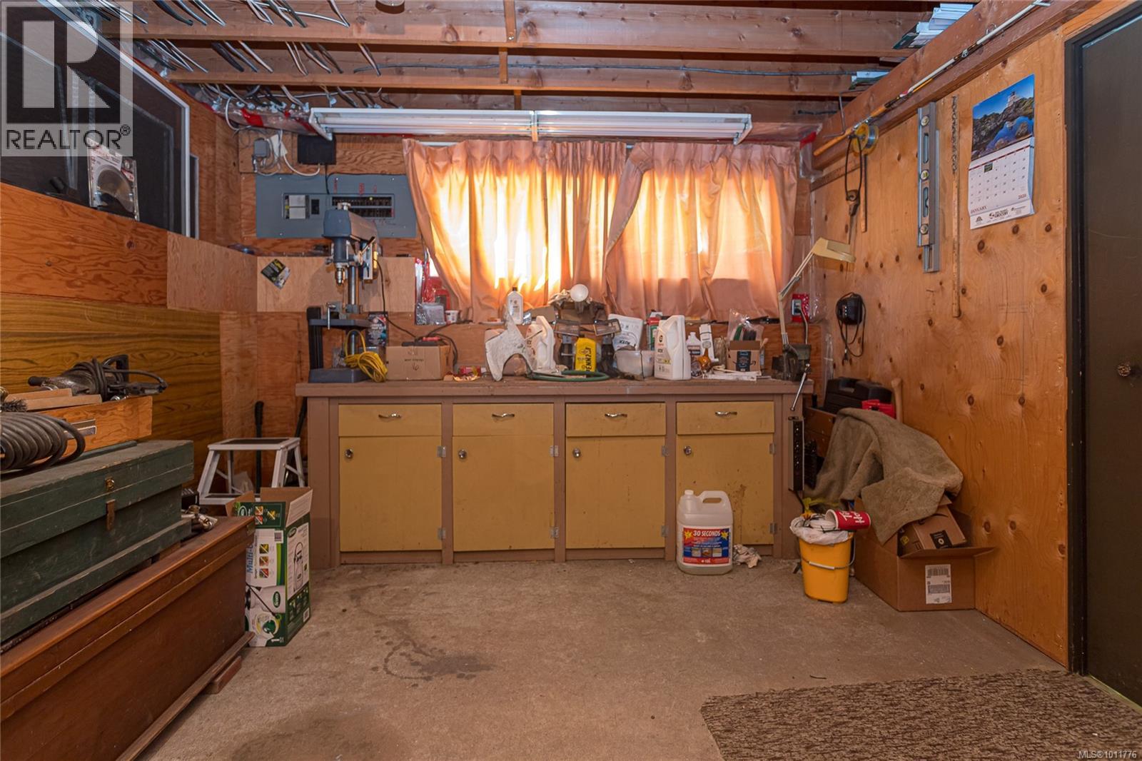 9992 Daniel St, Chemainus