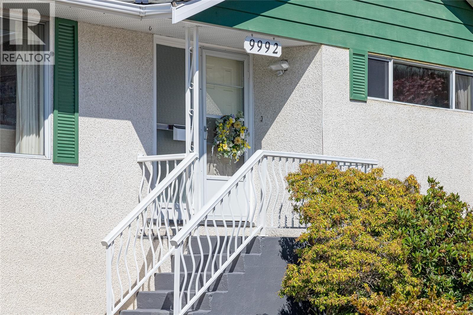 9992 Daniel St, Chemainus