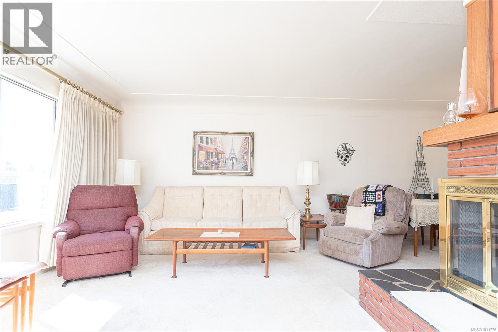 9992 Daniel St, Chemainus