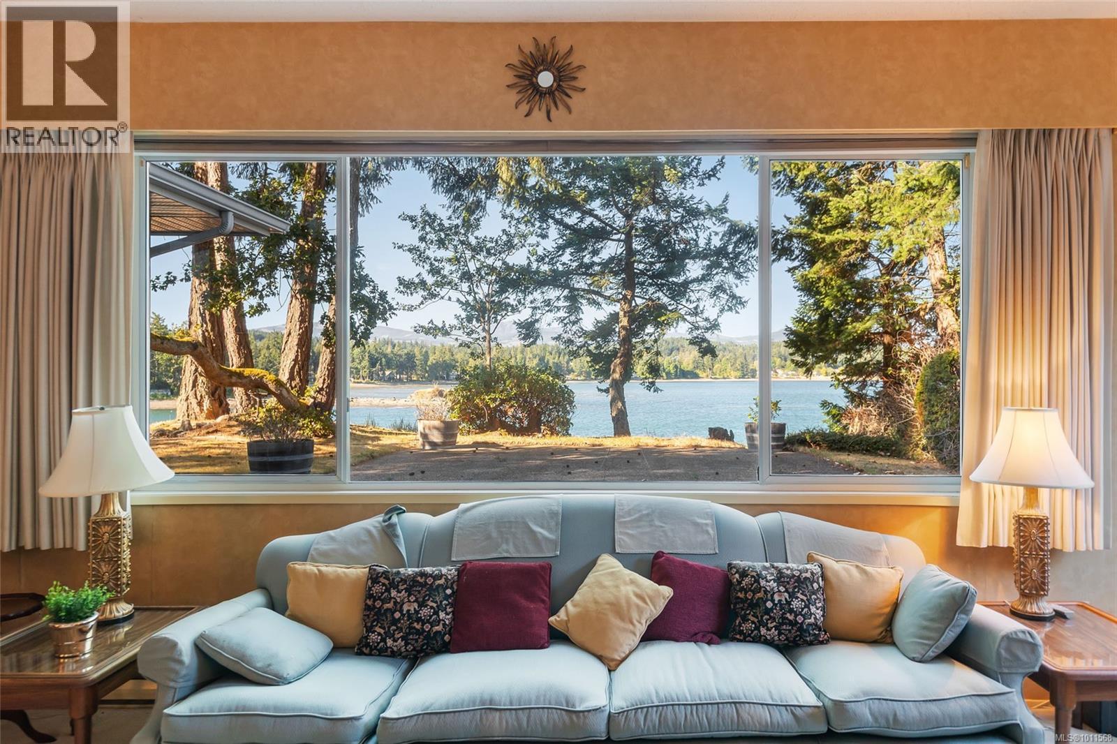 Photo 3 of 1419 Madrona Dr, Nanoose Bay BC