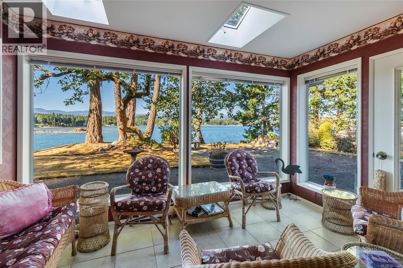 Photo 4 of 1419 Madrona Dr, Nanoose Bay BC
