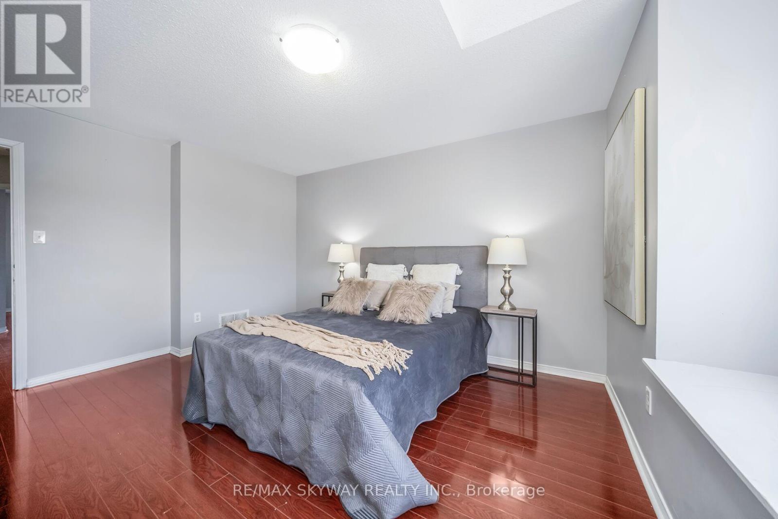 Photo 20 of 13 Ozner Court, Brampton ON
