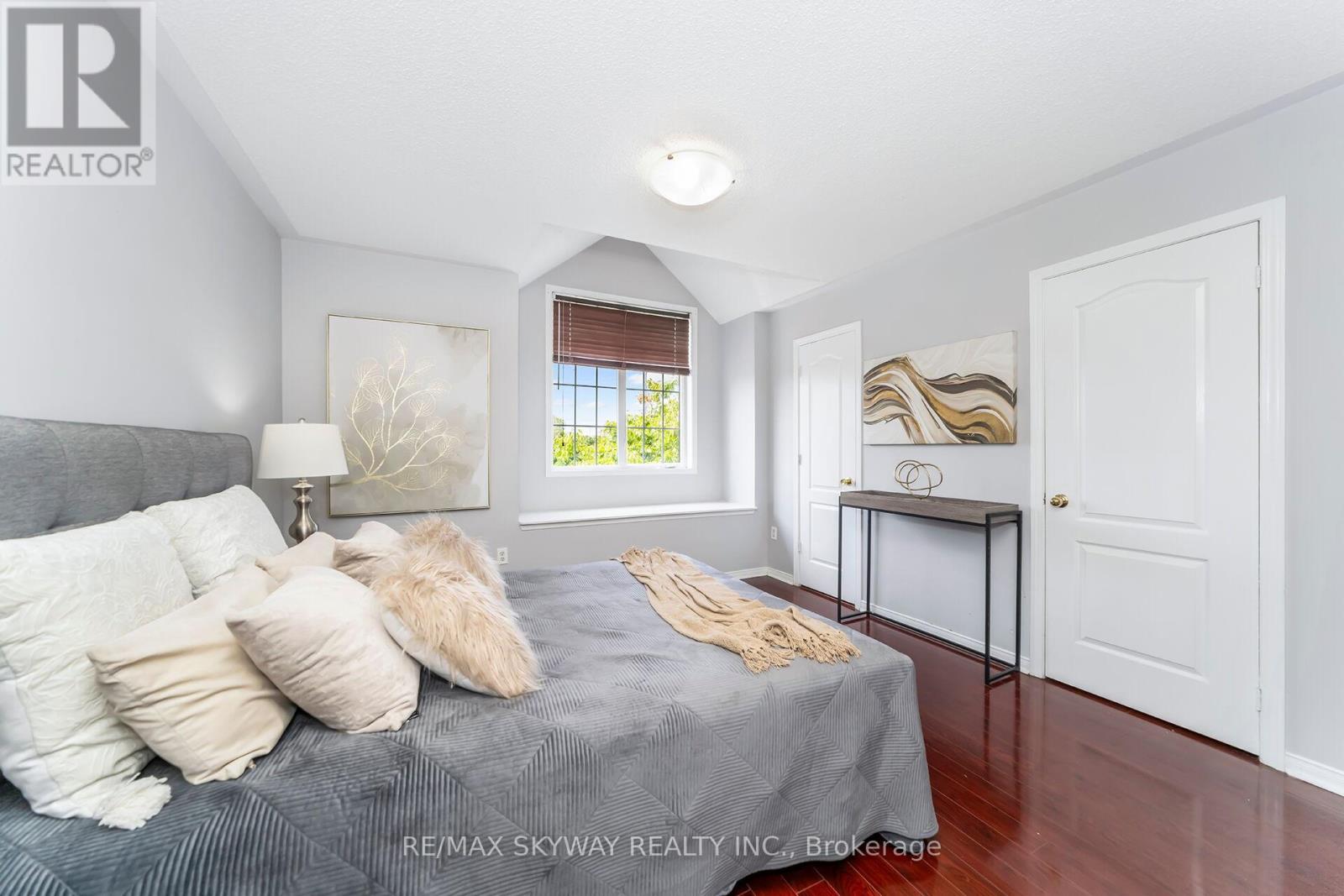 Photo 21 of 13 Ozner Court, Brampton ON