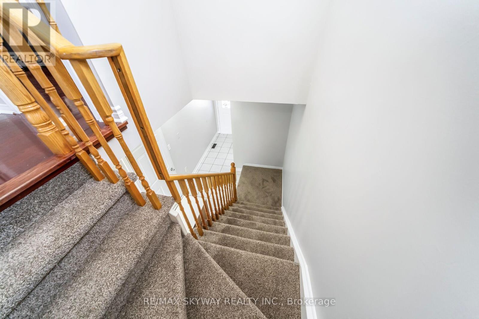 Photo 27 of 13 Ozner Court, Brampton ON