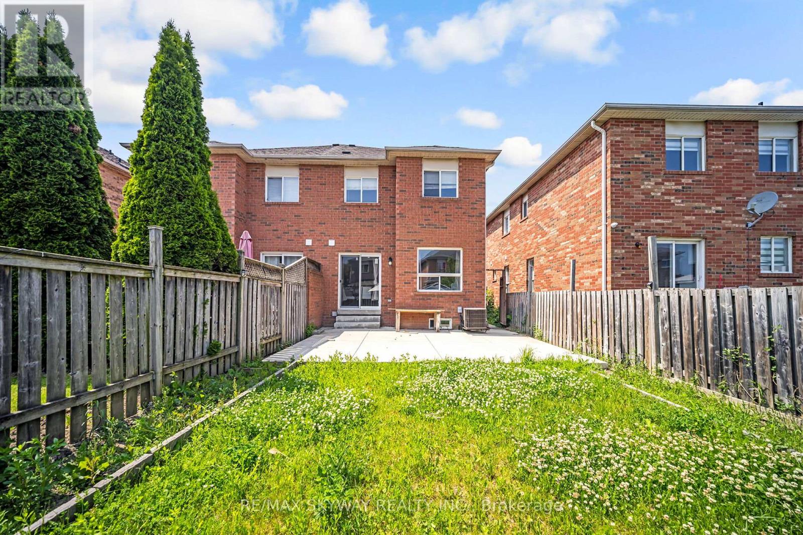 Photo 37 of 13 Ozner Court, Brampton ON